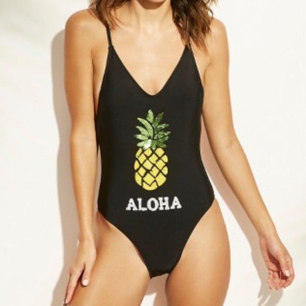Swimsuit one piece - Picture 1 of 2